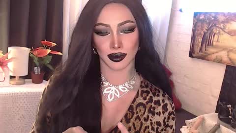 Snapshot of valentina_goddess_tsxxx chatting on 10/19/25, 06:14 Amanda online show from 10/19/25, 06:14