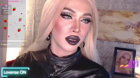 Amanda online show from 11/20/25, 06:51