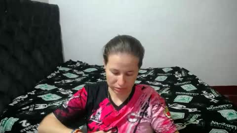 Snapshot of valentina_hz chatting on 10/18/25, 12:17 valentina_hz online show from 10/18/25, 12:17