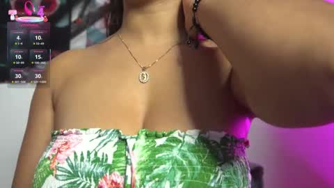 Snapshot of valentina_king18 chatting on 10/28/25, 11:25 VALENTINA online show from 10/28/25, 11:25