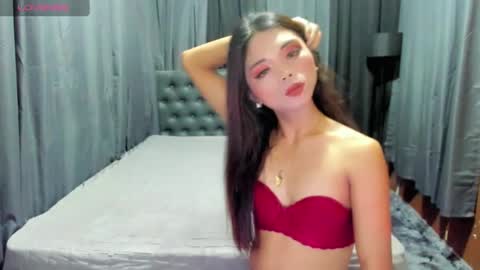 Snapshot of valentina_lustx chatting on 06/13/26, 04:27 valentina_lustx online show from 06/13/26, 04:27