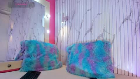 Snapshot of valentina_lux1 chatting on 11/27/25, 07:05 Valentina online show from 11/27/25, 07:05