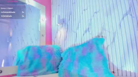 Snapshot of valentina_lux1 chatting on 11/28/25, 07:38 Valentina online show from 11/28/25, 07:38