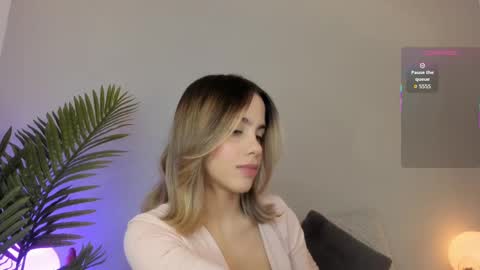 VALENTINA  online show from 09/14/25, 01:05