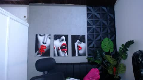 Valentina  online show from 06/19/26, 09:40