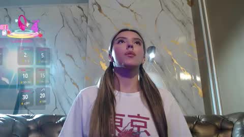 Snapshot of valentina_red18 chatting on 10/06/25, 06:38 Valentina online show from 10/06/25, 06:38