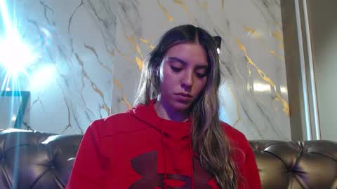 Snapshot of valentina_red18 chatting on 10/08/25, 02:36 Valentina online show from 10/08/25, 02:36