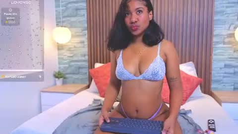 Snapshot of valentina_rose_x chatting on 07/09/26, 07:51 valentina rose x online show from 07/09/26, 07:51