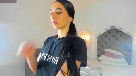 Valentina  online show from 06/11/26, 12:14