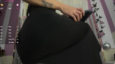 VALENTINA online show from 10/17/25, 04:26