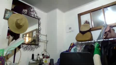 Val online show from 03/09/25, 12:42