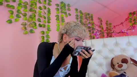 valentinee_xo online show from 05/31/26, 04:31