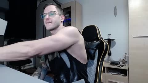 Valentine RuffL online show from 01/04/25, 08:05