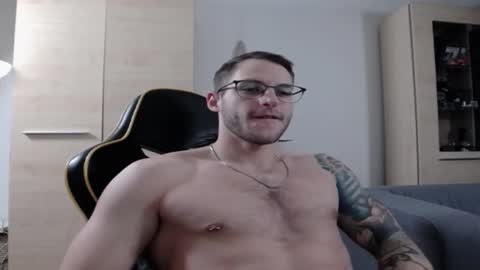 Valentine RuffL online show from 01/11/25, 10:18