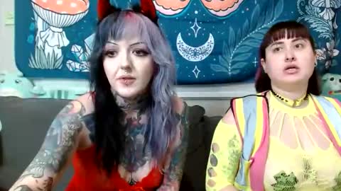 Snapshot of valentinevoss chatting on 10/20/25, 03:40 Valentine online show from 10/20/25, 03:40