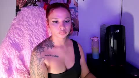 Snapshot of valentinna_5 chatting on 01/14/25, 03:11 Danielle  Please help me to reach 300 thumbs up online show from 01/14/25, 03:11