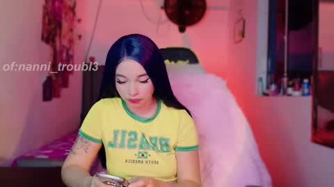 Snapshot of valentinna_5 chatting on 09/27/25, 12:15 Danielle  Please help me to reach 300 thumbs up online show from 09/27/25, 12:15