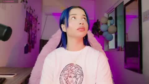 Snapshot of valentinna_5 chatting on 11/02/25, 03:36 Danielle  Please help me to reach 300 thumbs up online show from 11/02/25, 03:36