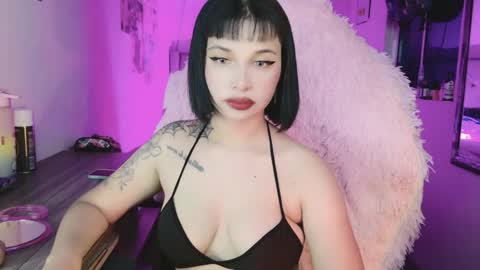 Danielle  Please help me to reach 300 thumbs up online show from 02/03/26, 03:48