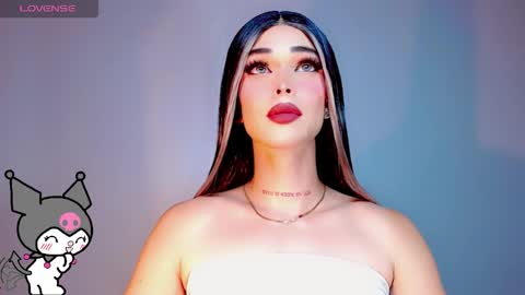 Snapshot of valentinne_marian chatting on 10/14/25, 06:03 Marian online show from 10/14/25, 06:03