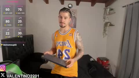 valentino online show from 11/07/25, 12:43