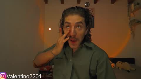 Snapshot of valentino_2201 chatting on 03/26/26, 03:23 Valentino - 15 OFF valentino2201 online show from 03/26/26, 03:23