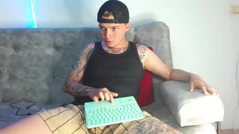 Snapshot of valentino_bel chatting on 12/02/25, 12:10 Nick online show from 12/02/25, 12:10