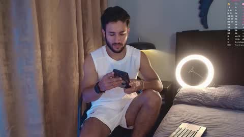 Valentino online show from 12/01/25, 09:20