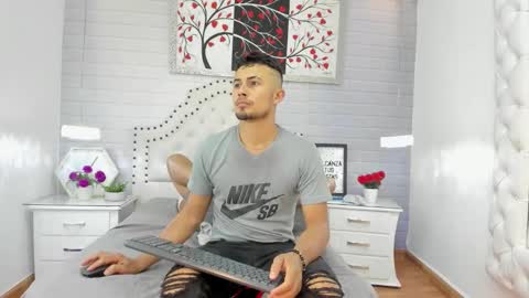  Valentinos  online show from 11/07/25, 08:09