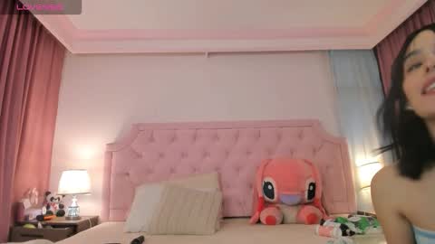 Snapshot of valentoro1 chatting on 11/08/25, 01:00 Vale Toro online show from 11/08/25, 01:00