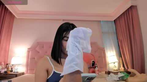 Snapshot of valentoro1 chatting on 11/10/25, 11:53 Vale Toro online show from 11/10/25, 11:53