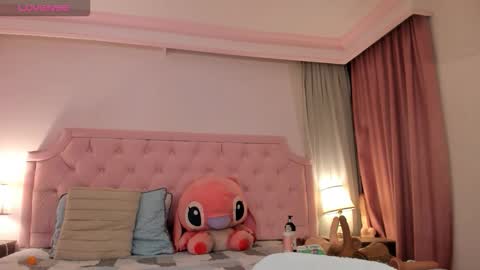 Snapshot of valentoro1 chatting on 11/21/25, 09:41 Vale Toro online show from 11/21/25, 09:41