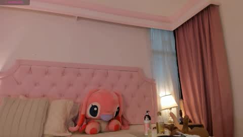 Snapshot of valentoro1 chatting on 12/01/25, 12:43 Vale Toro online show from 12/01/25, 12:43