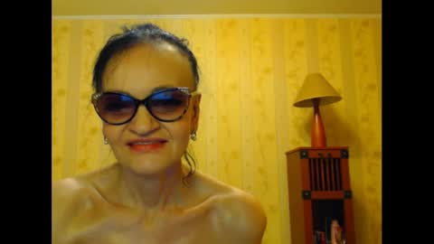 valentijm online show from 02/06/25, 12:05