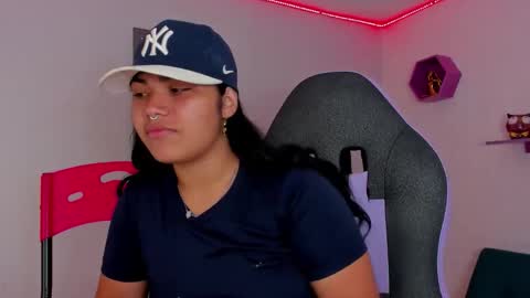 valeri_harpers4 online show from 10/01/25, 01:33