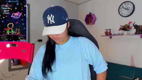 Snapshot of valeri_harpers4 chatting on 10/30/25, 06:30 valeri_harpers4 online show from 10/30/25, 06:30