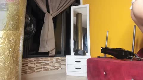 Snapshot of valeri_hurtado chatting on 11/05/25, 03:17 Valeria online show from 11/05/25, 03:17