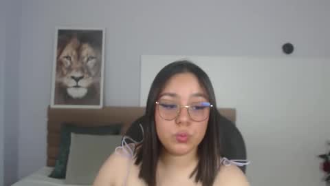 Valeri Reyes online show from 09/19/25, 08:09