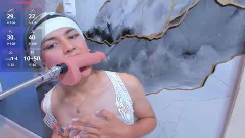 Snapshot of valeri_saenz chatting on 10/03/25, 03:47 Valeri online show from 10/03/25, 03:47