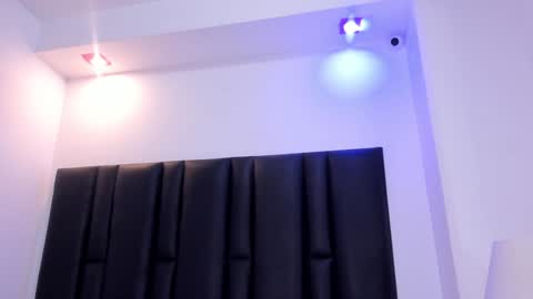 valeri_tafur online show from 12/17/24, 05:04