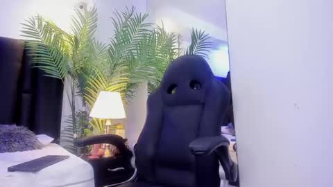 Snapshot of valeri_tafur chatting on 10/04/25, 11:14 valeri_tafur online show from 10/04/25, 11:14