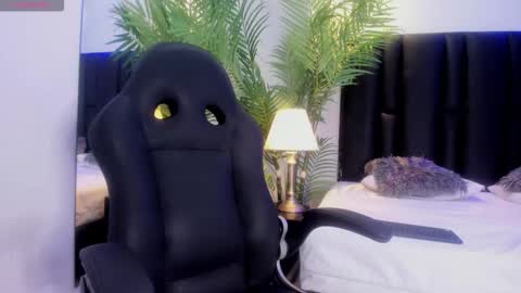 Snapshot of valeri_tafur chatting on 10/18/25, 11:00 valeri_tafur online show from 10/18/25, 11:00