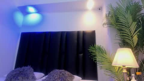 valeri_tafur online show from 12/19/25, 11:06