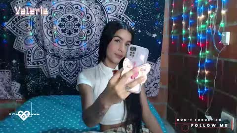 Snapshot of valeria032 chatting on 11/17/25, 12:16 valeria online show from 11/17/25, 12:16
