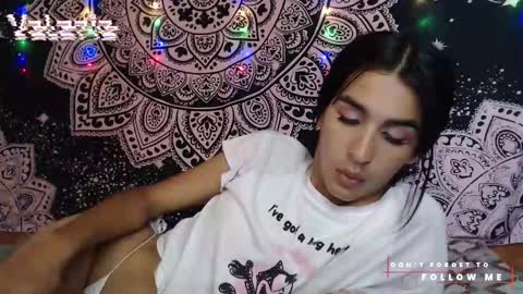 Snapshot of valeria032 chatting on 11/20/25, 02:28 valeria online show from 11/20/25, 02:28