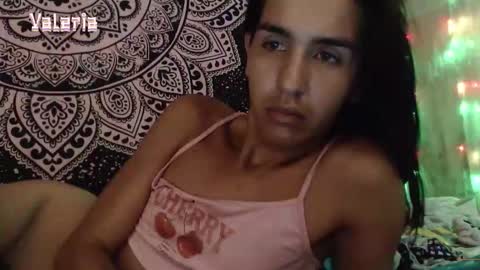 Snapshot of valeria032 chatting on 12/14/25, 02:33 valeria online show from 12/14/25, 02:33