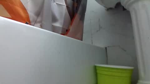 Valeria online show from 10/27/25, 05:00