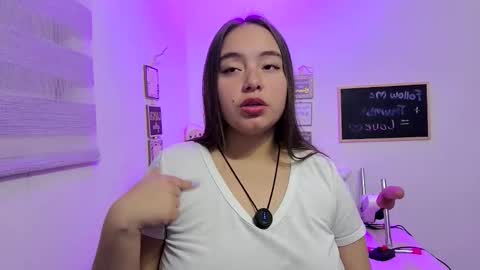 valeria online show from 05/17/26, 05:05