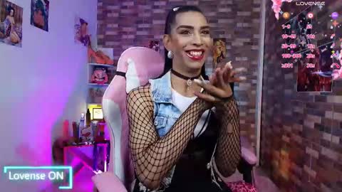 Snapshot of valeria_dior_ chatting on 09/13/25, 07:19 ...VALERIA DIR... online show from 09/13/25, 07:19