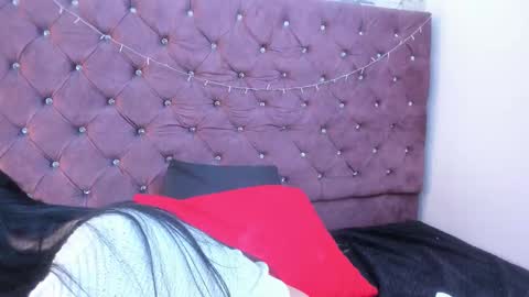 VALERIA online show from 10/28/25, 02:53